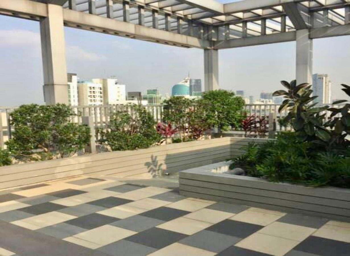 Cosmo Terrace At Thamrin City Yakarta Exterior foto